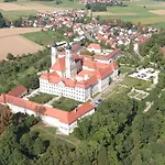 Konukevi Klostergasthof