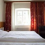 Konukevi Klostergasthof Roggenburg
