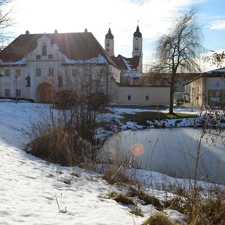 Klostergasthof Penzion Roggenburg